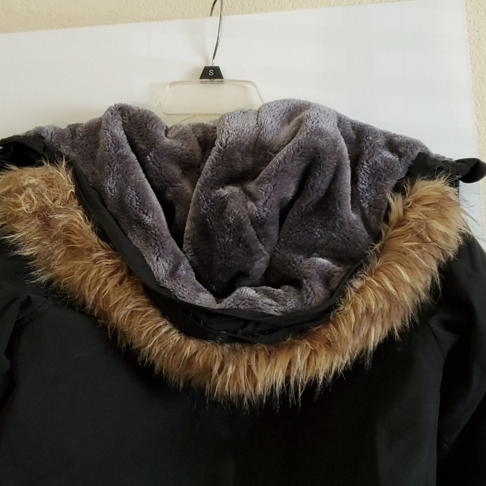 Coat - Picture 6 of 7